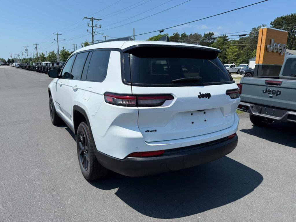 new 2025 Jeep Grand Cherokee L car, priced at $42,500