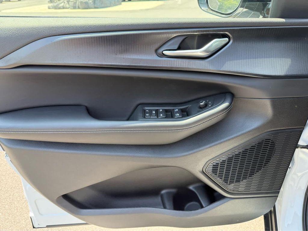 new 2025 Jeep Grand Cherokee L car, priced at $42,500