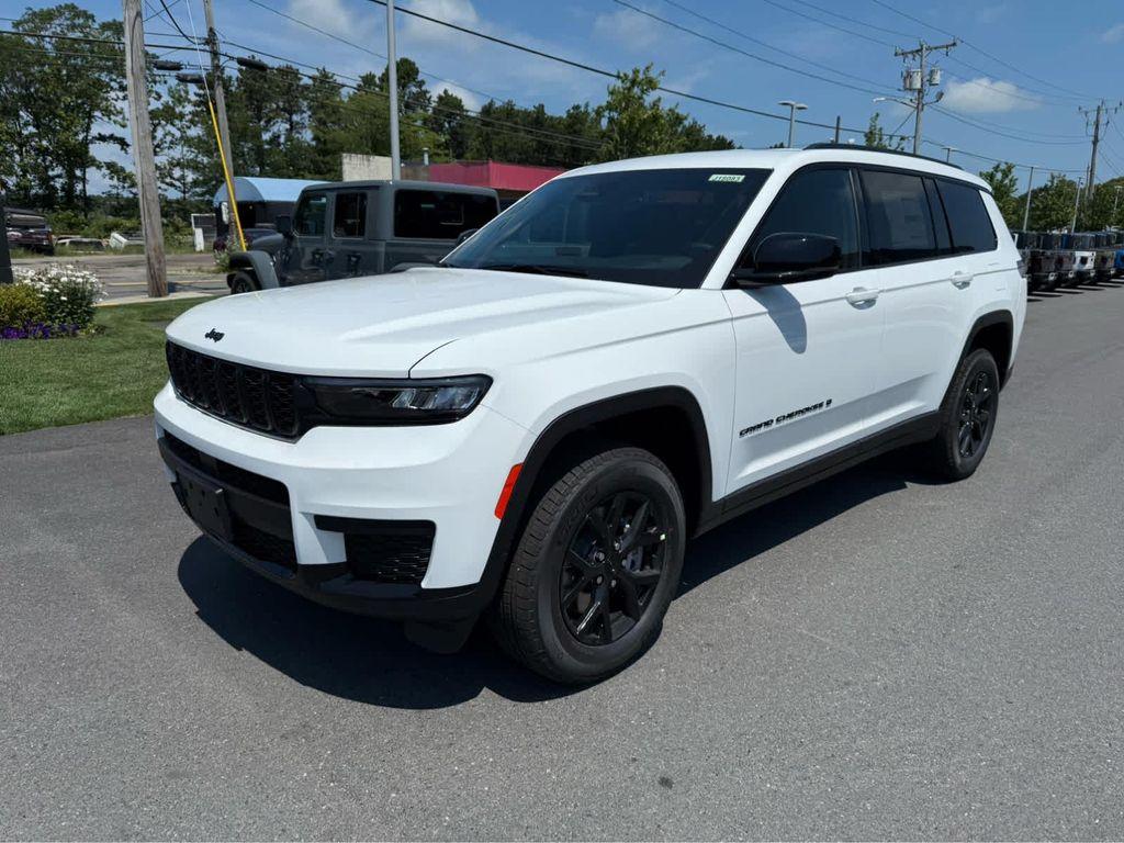 new 2025 Jeep Grand Cherokee L car, priced at $42,500