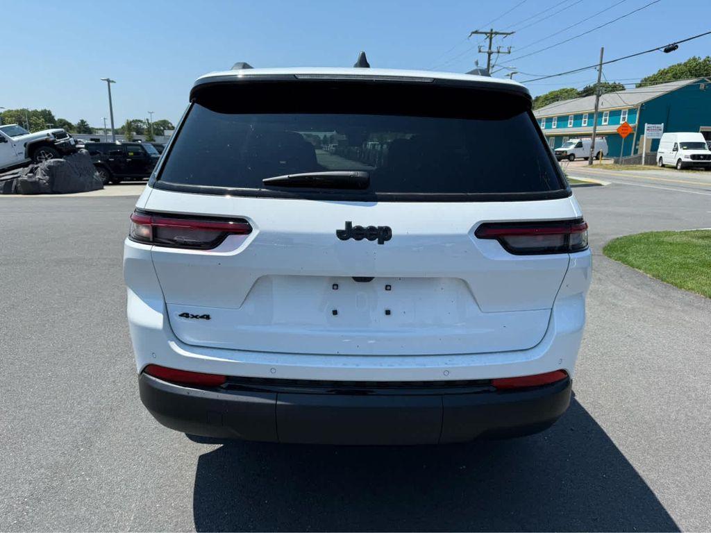 new 2025 Jeep Grand Cherokee L car, priced at $42,500