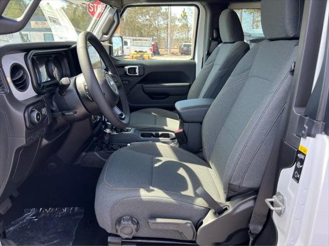new 2025 Jeep Wrangler car, priced at $47,565