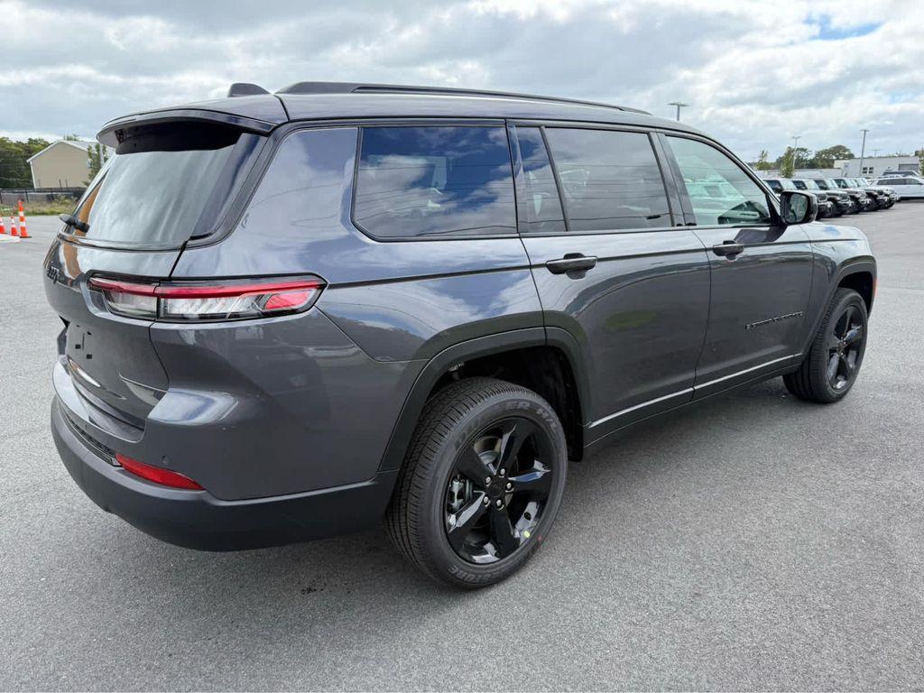 new 2025 Jeep Grand Cherokee L car, priced at $45,500