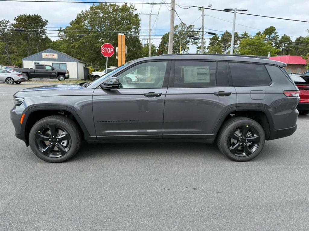 new 2025 Jeep Grand Cherokee L car, priced at $45,500
