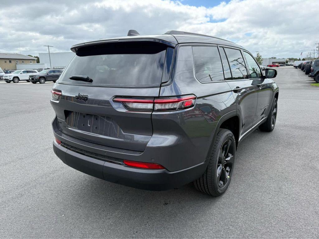 new 2025 Jeep Grand Cherokee L car, priced at $45,500