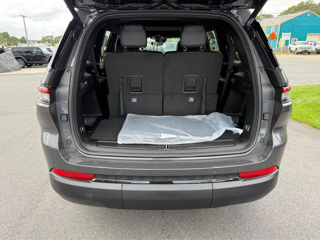new 2025 Jeep Grand Cherokee L car, priced at $45,500