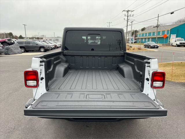 new 2025 Jeep Gladiator car, priced at $47,935