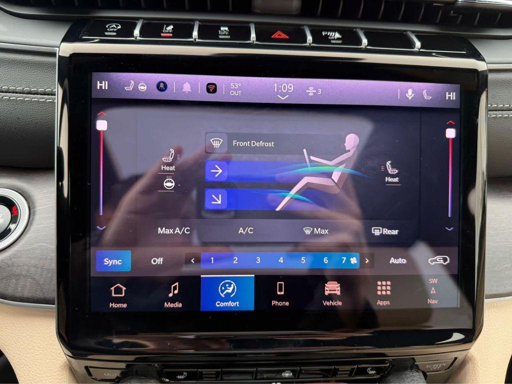 new 2025 Jeep Grand Cherokee car, priced at $45,250