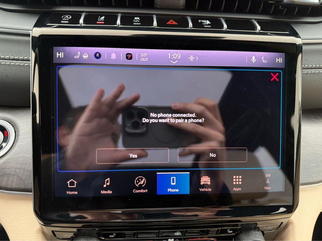 new 2025 Jeep Grand Cherokee car, priced at $45,250
