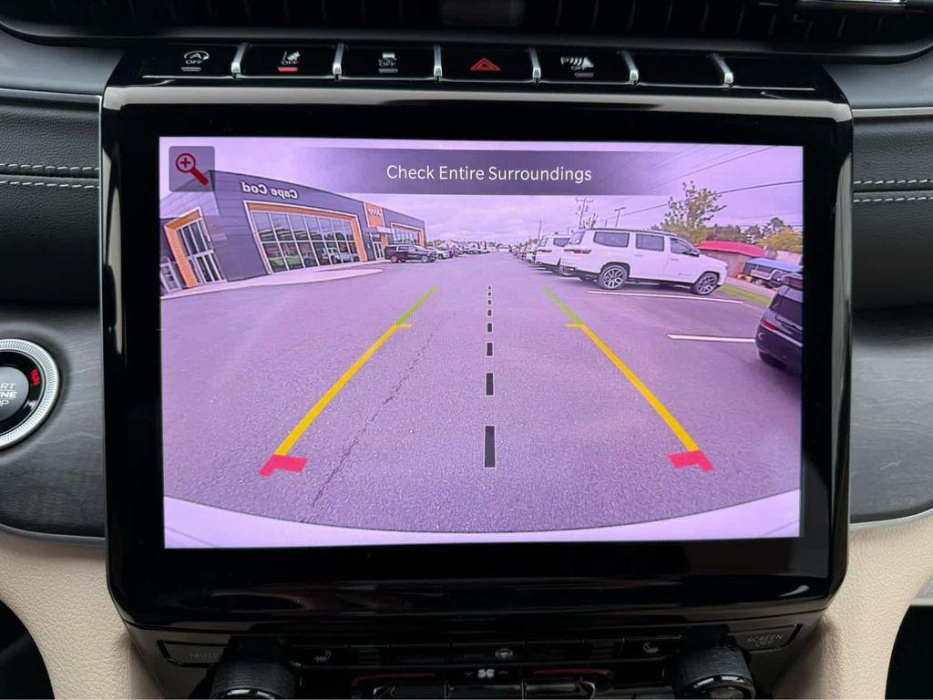 new 2025 Jeep Grand Cherokee car, priced at $45,250