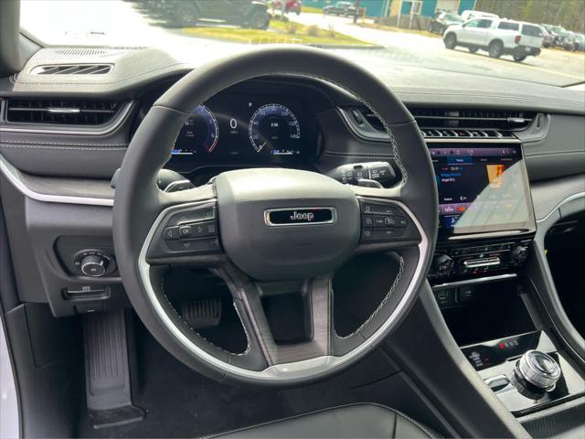new 2025 Jeep Grand Cherokee car, priced at $48,975