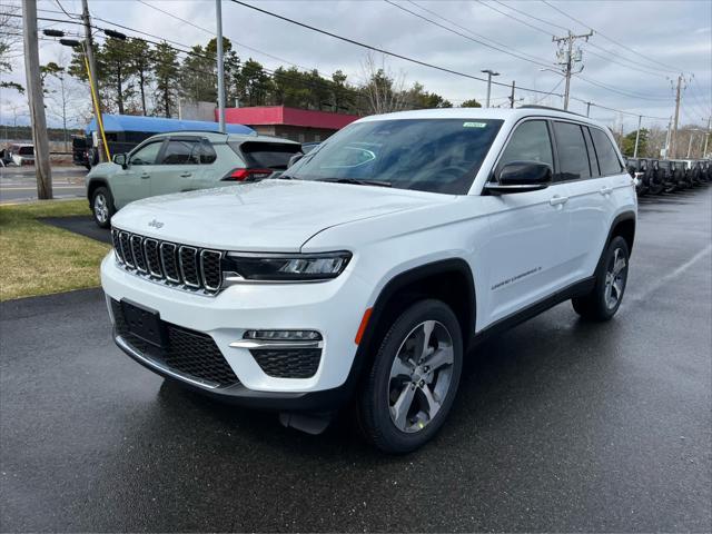 new 2025 Jeep Grand Cherokee car, priced at $48,975