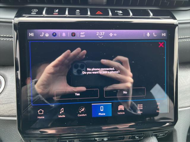 new 2025 Jeep Grand Cherokee car, priced at $48,975
