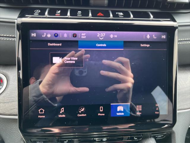 new 2025 Jeep Grand Cherokee car, priced at $48,975