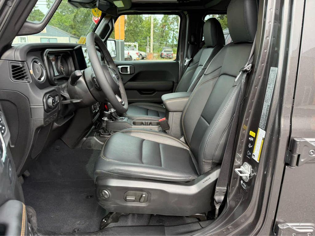 used 2025 Jeep Gladiator car, priced at $46,975