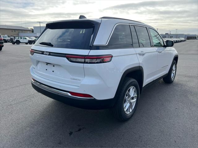 new 2025 Jeep Grand Cherokee car, priced at $40,500