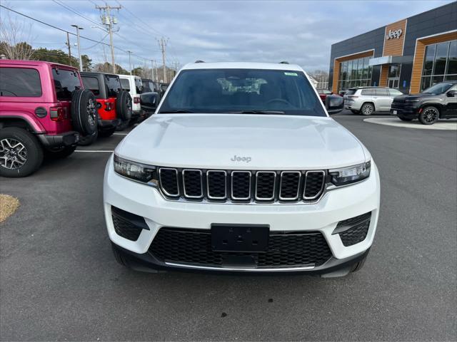 new 2025 Jeep Grand Cherokee car, priced at $40,500