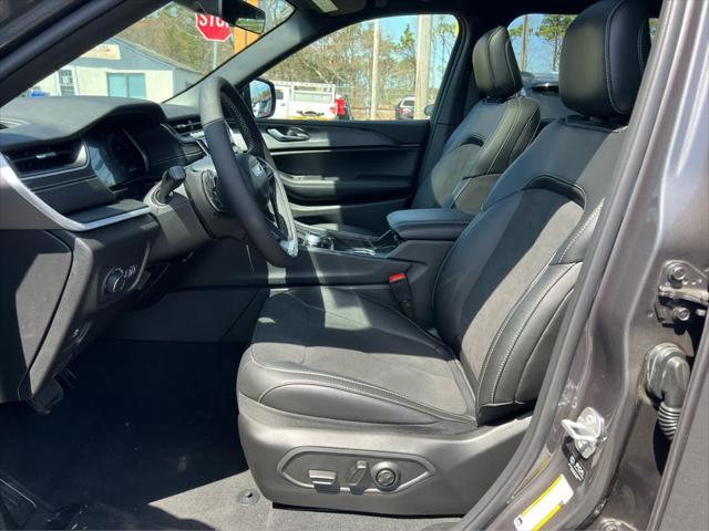 new 2025 Jeep Grand Cherokee L car, priced at $50,175