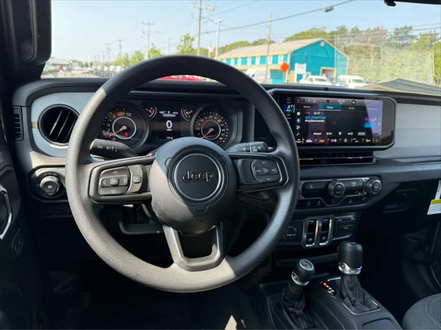 new 2025 Jeep Wrangler car, priced at $38,675
