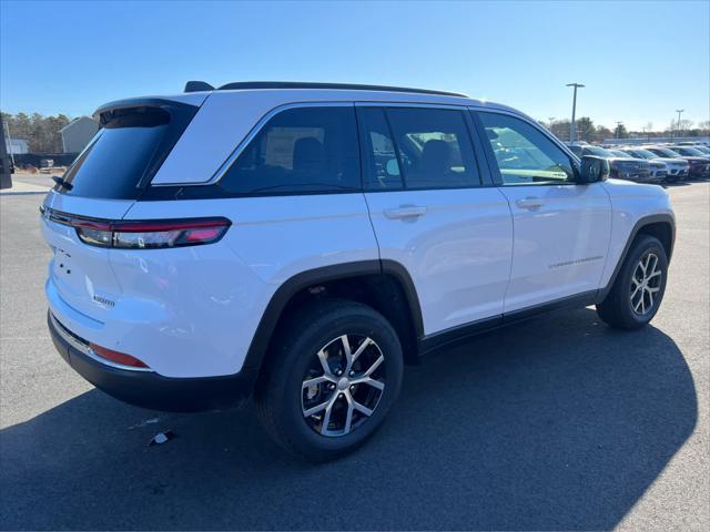 new 2025 Jeep Grand Cherokee car, priced at $48,215