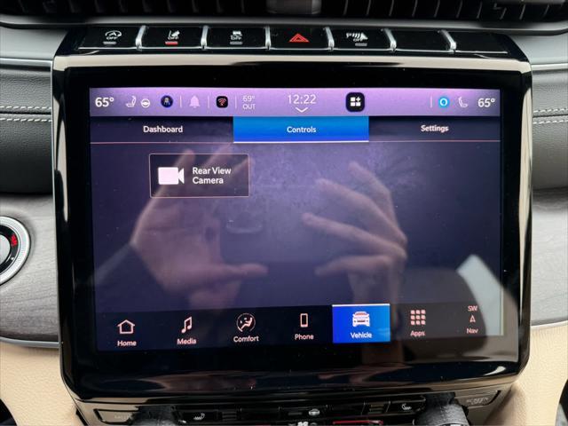 new 2025 Jeep Grand Cherokee car, priced at $46,742