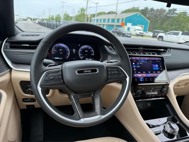 new 2025 Jeep Grand Cherokee car, priced at $46,742