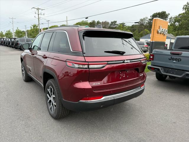 new 2025 Jeep Grand Cherokee car, priced at $46,742