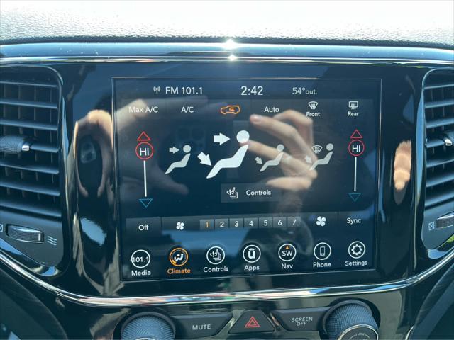 used 2022 Jeep Grand Cherokee car, priced at $28,475