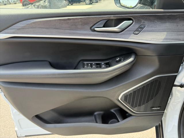 used 2022 Jeep Grand Cherokee 4xe car, priced at $32,975