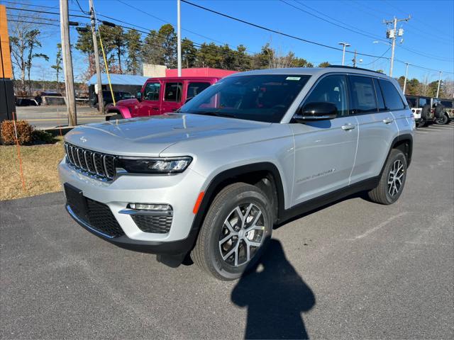 new 2025 Jeep Grand Cherokee car, priced at $48,810