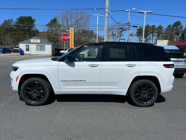 new 2025 Jeep Grand Cherokee car, priced at $67,965