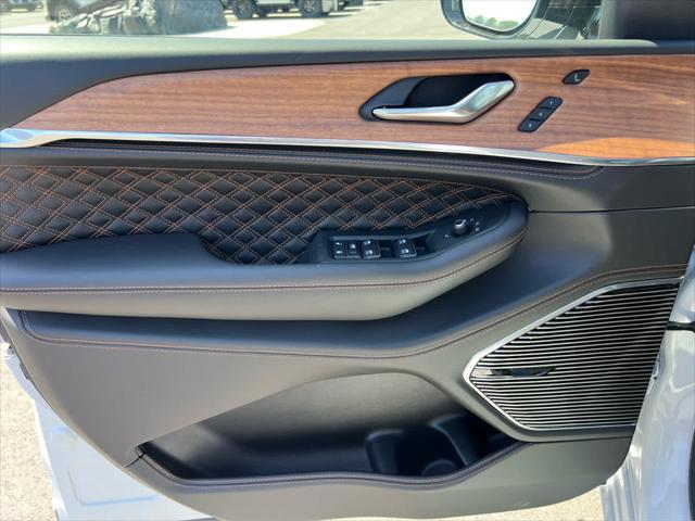 new 2025 Jeep Grand Cherokee car, priced at $67,965