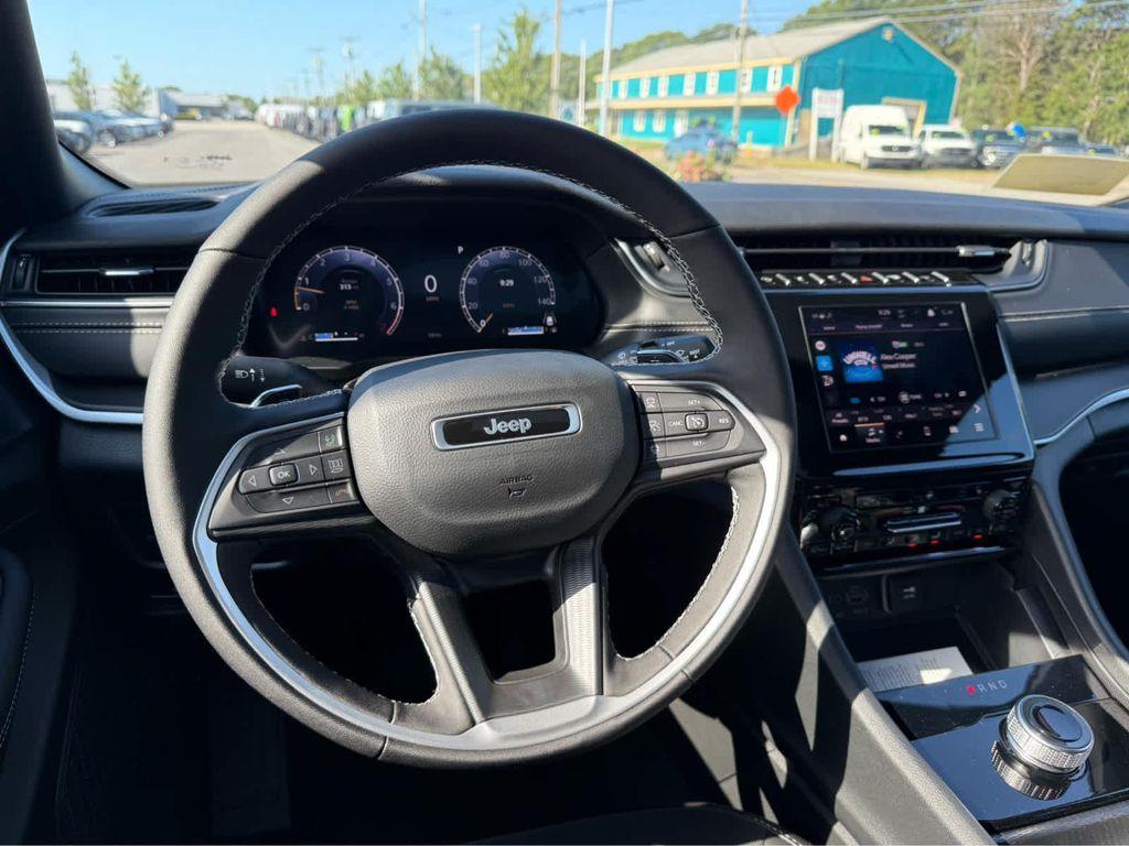 new 2025 Jeep Grand Cherokee L car, priced at $47,575