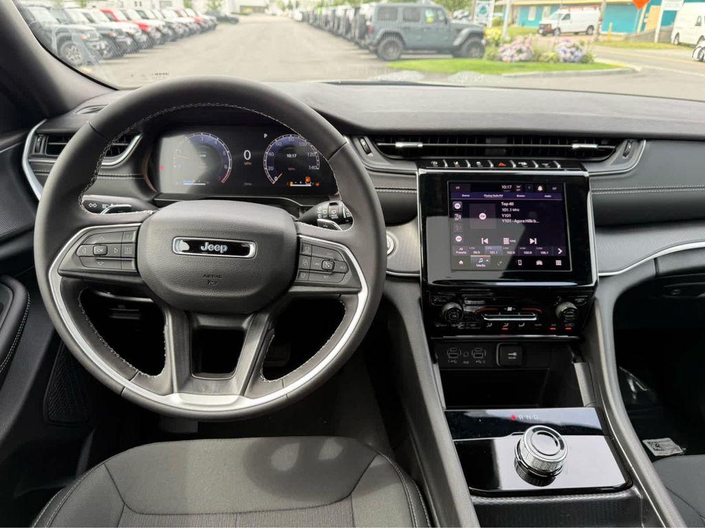 new 2025 Jeep Grand Cherokee L car, priced at $39,500