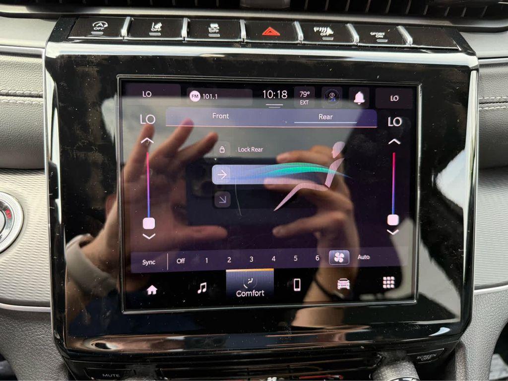 new 2025 Jeep Grand Cherokee L car, priced at $39,500