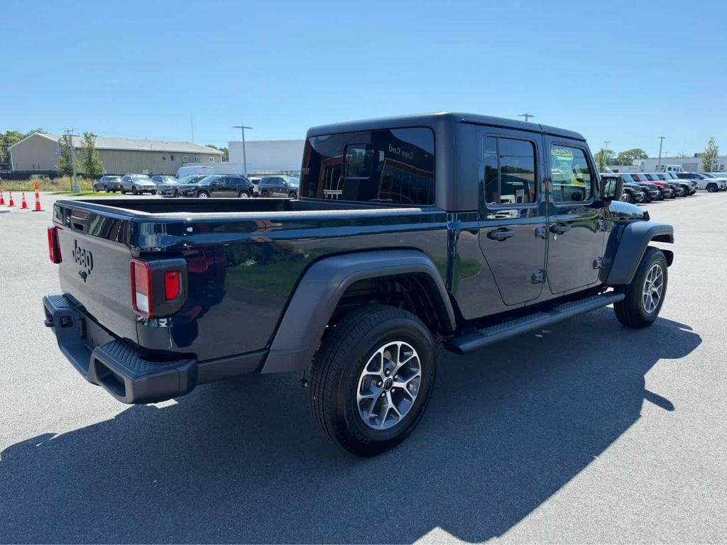 used 2025 Jeep Gladiator car, priced at $41,975