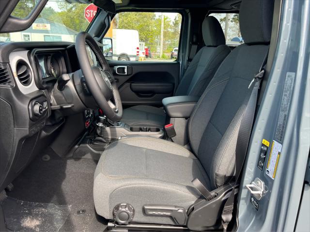 new 2025 Jeep Gladiator car, priced at $50,040