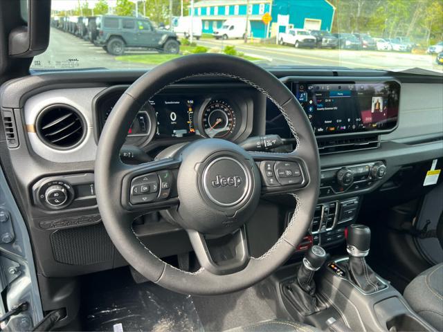 new 2025 Jeep Gladiator car, priced at $50,040