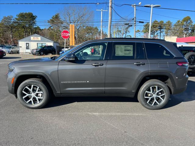 new 2025 Jeep Grand Cherokee car, priced at $46,295