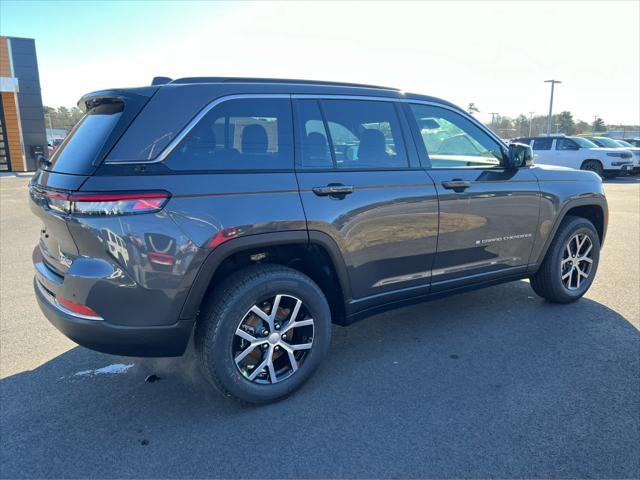 new 2025 Jeep Grand Cherokee car, priced at $46,295