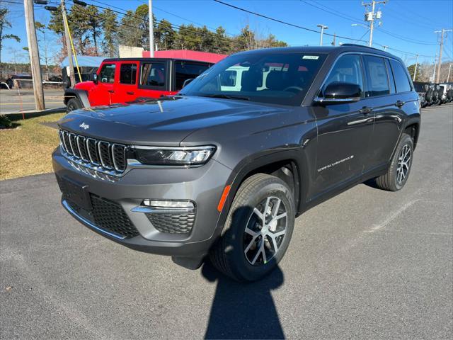 new 2025 Jeep Grand Cherokee car, priced at $46,295