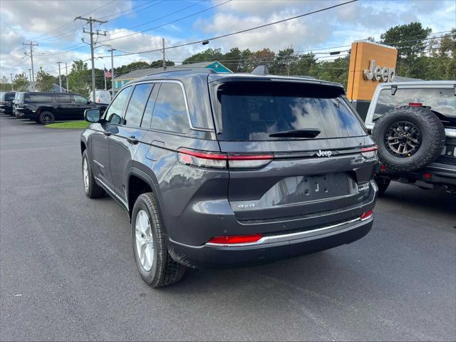 new 2025 Jeep Grand Cherokee car, priced at $43,970