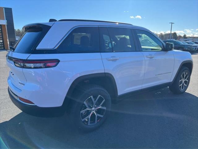 new 2025 Jeep Grand Cherokee car, priced at $48,215