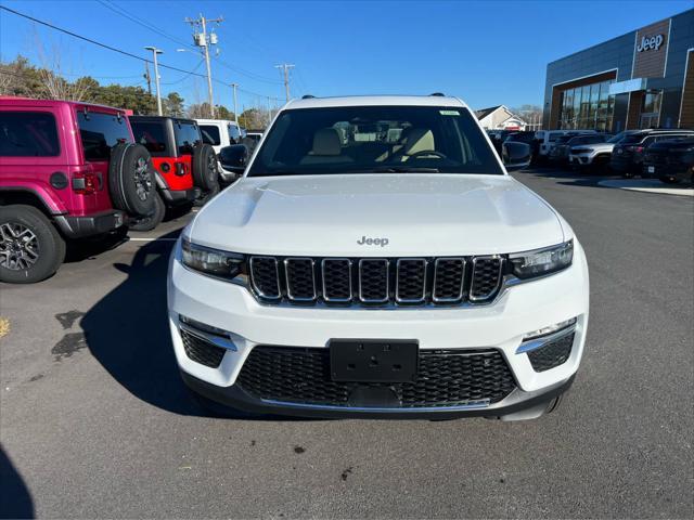 new 2025 Jeep Grand Cherokee car, priced at $48,215