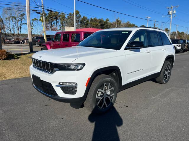 new 2025 Jeep Grand Cherokee car, priced at $48,215