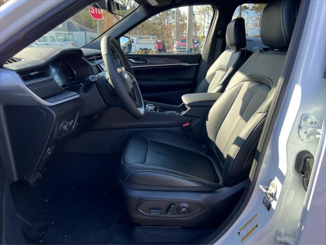 new 2025 Jeep Grand Cherokee L car, priced at $51,275