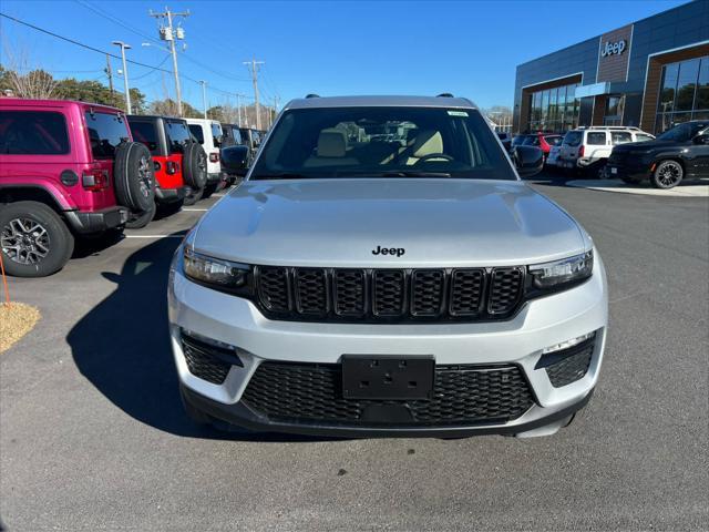 new 2025 Jeep Grand Cherokee car, priced at $50,759