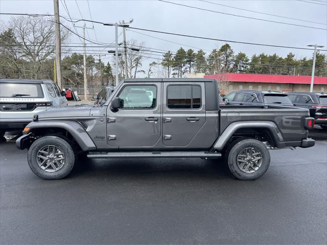 new 2024 Jeep Gladiator car, priced at $48,336