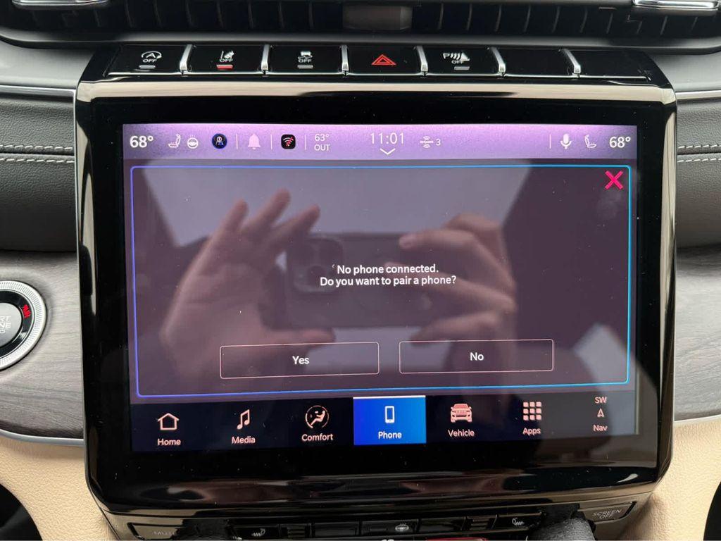 new 2025 Jeep Grand Cherokee car, priced at $48,750