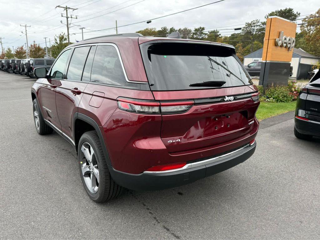 new 2025 Jeep Grand Cherokee car, priced at $48,750