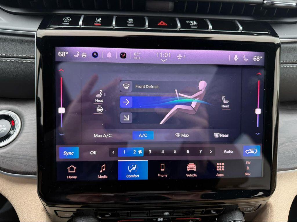 new 2025 Jeep Grand Cherokee car, priced at $48,750